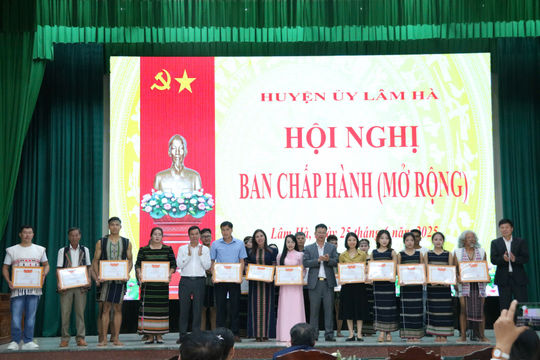 Hội nghị Ban Chấp hành Đảng bộ huyện Lâm Hà (mở rộng)