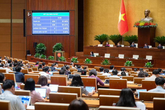Thông qua Nghị quyết phổ cập giáo dục mầm non