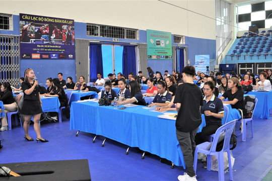 Trên 80 học viên từ 20 tỉnh, thành tham dự tập huấn trọng tài dân vũ thể thao tại Đà Lạt