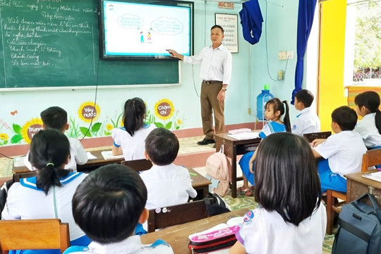 Dạy tiểu học cần có văn bằng gì?