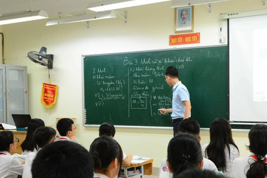Giáo viên có được hưởng phụ cấp lâu năm trong thời gian nghỉ hè?