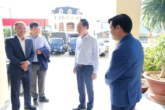 Chủ tịch HĐND tỉnh Lâm Đồng Trần Hồng Thái kiểm tra công tác vận hành bộ máy chính quyền tại phường Cam Ly – Đà Lạt