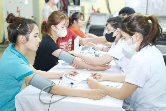 Nhiều điểm mới bảo vệ quyền lợi người lao động khi ốm đau từ 1/7