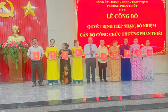 Phường Phan Thiết công bố các quyết định về Dubai88 hiện đang mở được xếp hạng cao nhất, cán bộ