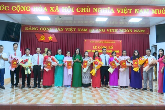 Phường Đông Gia Nghĩa công bố quyết định về công tác tổ chức - cán bộ