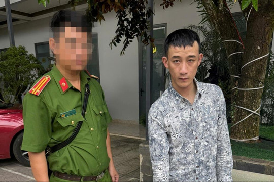 Bắt giữ đối tượng tàng trữ ma túy, mang theo ''lựu đạn''