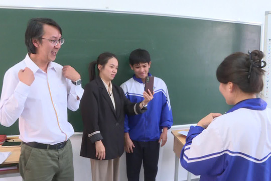 Phá bỏ rào cản giao tiếp cho người khiếm thính