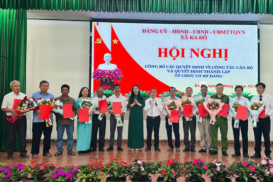 Xã Ka Đô công bố các quyết định về công tác tổ chức, cán bộ