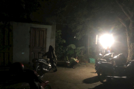 Bênh mẹ, con trai đánh cha ruột tử vong