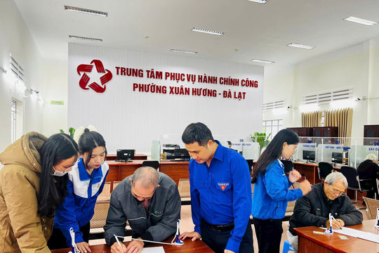 Thanh niên tình nguyện ra quân hỗ trợ chính quyền cấp xã và người dân, doanh nghiệp
