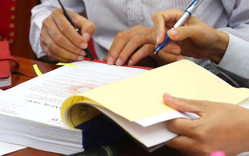 Gói thầu nào áp dụng hình thức đấu thầu hạn chế?