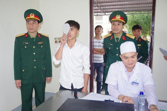 Quy định mới cận thị 1.5 độ vẫn đi nghĩa vụ quân sự 2026