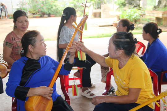 Tiếng hát then nơi biên giới