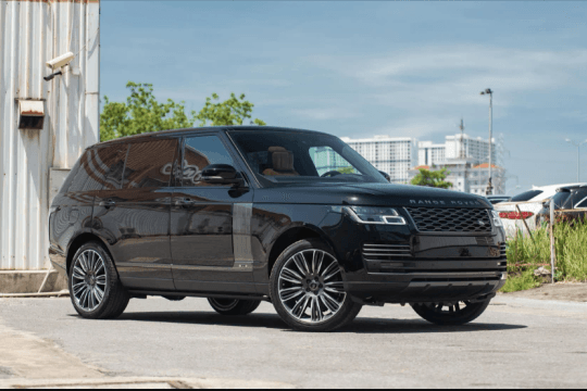 Range Rover 2021-Sang trọng, hiệu năng, giá hơn 7 tỷ đồng