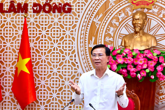 Chủ tịch UBND tỉnh Lâm Đồng Hồ Văn Mười chủ trì họp sắp xếp, kiện toàn các ban quản lý dự án