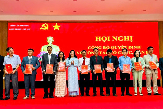 Phường Lang Biang - Đà Lạt công bố quyết định thành lập các tổ chức đảng trực thuộc