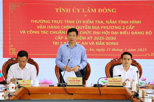 Phó Bí thư Tỉnh ủy Lưu Văn Trung làm việc với xã Đức An và Đắk Song