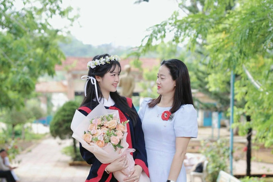 Đồng hành cùng con tuổi dậy thì
