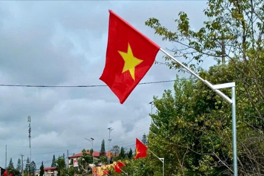 “Đường cờ Tổ quốc” chào mừng đại hội Đảng các cấp nhiệm kỳ 2025 - 2030