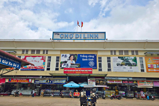 Xác minh vụ việc tiểu thương tố cáo bị nhân viên Ban Quản lý chợ hành hung