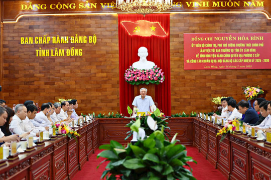 Phó Thủ tướng Thường trực Nguyễn Hòa Bình làm việc tại Lâm Đồng