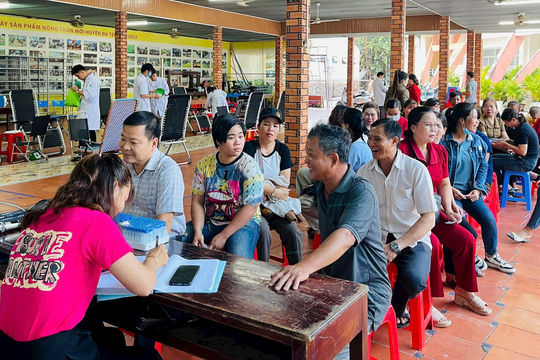 Tiếp nhận 170 đơn vị máu tại Ngày hội hiến máu tình nguyện