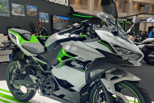 Sở hữu mô tô điện thể thao đô thị Kawasaki Ninja e-1 với giá 230 triệu đồng