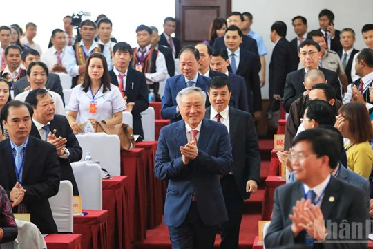Đồng chí Nguyễn Hòa Bình dự Đại hội đại biểu Đảng bộ xã Đơn Dương lần thứ nhất