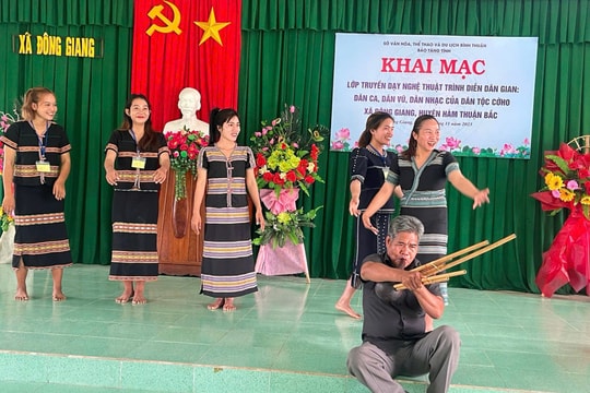 Những “ngọn lửa” giữ bản, giữ làng