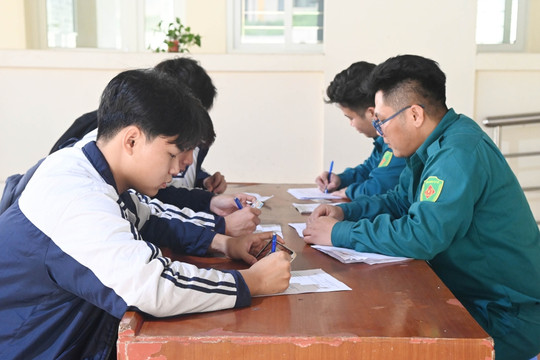Quy định đăng ký nghĩa vụ quân sự lần đầu, khi thay đổi nơi cư trú, tạm vắng