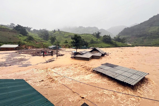 Chuyên gia: Bão Wipha đi vào Biển Đông sẽ mạnh lên nhanh, Bắc Bộ nguy cơ lũ lớn