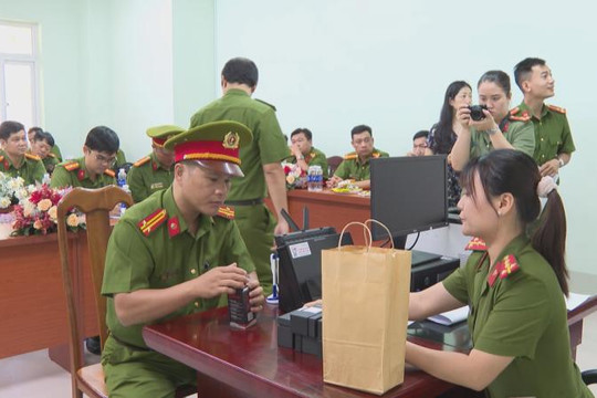 Thủ tướng yêu cầu Bộ Công an hoàn thành cấp con dấu cho cơ quan đơn vị sau sắp xếp trước 20/7/2025