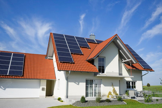 Đề xuất chính sách hỗ trợ hộ gia đình lắt đặt điện mặt trời mái nhà