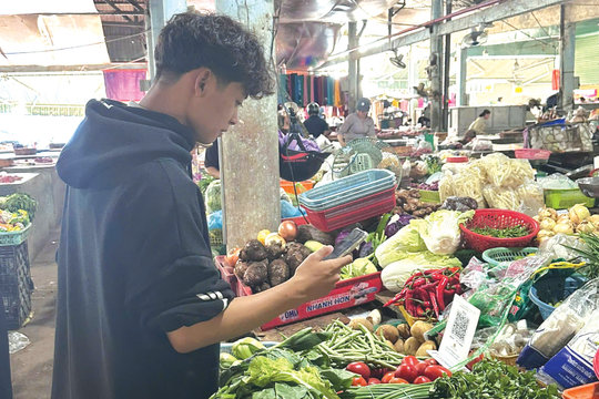 Chợ... QR Lạc Tánh