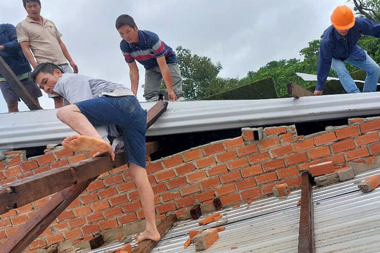 Lâm Đồng: Mưa lớn, dông lốc gây thiệt hại tại nhiều khu vực