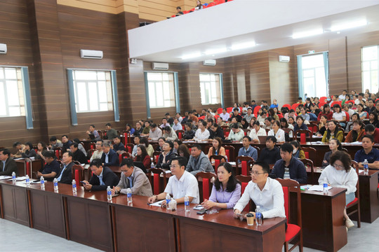 Lâm Đồng: Hơn 350 cán bộ, công chức được t ập huấn vận hành Trung tâm Phục vụ hành chính công