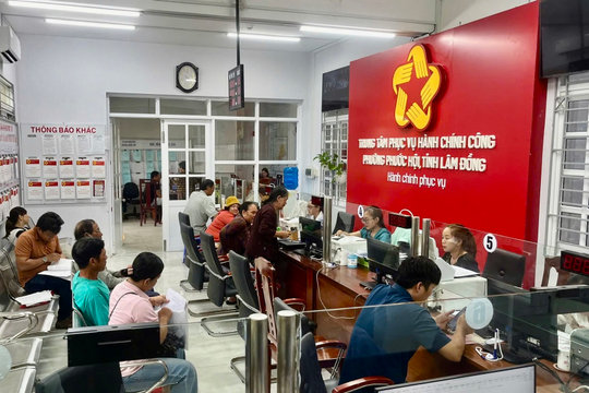 Từng bước xây dựng chính quyền chuyên nghiệp và gần dân