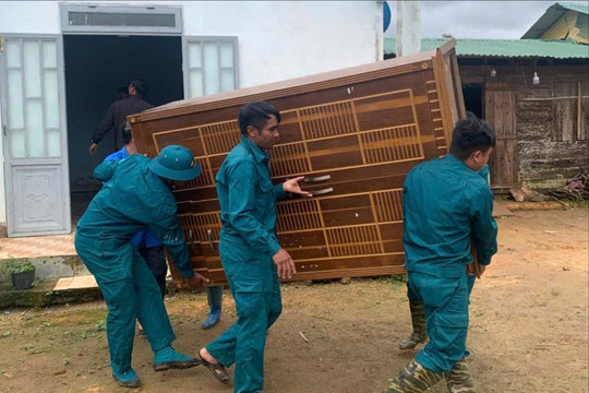 Xã Đam Rông 1 kịp thời giúp dân khắc phục hậu quả do ảnh hưởng bão Wipha