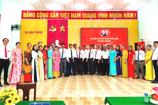 Xã Hòa Thắng: Đại hội Chi bộ cơ sở UBND xã lần thứ I