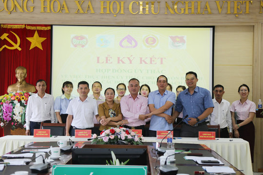 Phòng Giao dịch NHCSXH Đắk Nông và 4 tổ chức chính trị, xã hội ký kết ủy thác cho vay