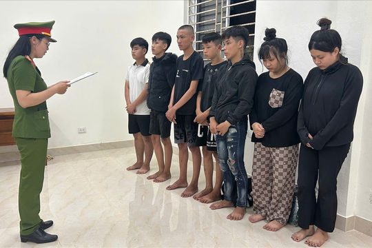 Khởi tố nhóm đối tượng “truy sát” đối thủ trong đêm khiến 01 người tử vong
