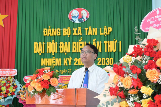 Phó Bí thư Tỉnh ủy Lâm Đồng Đặng Hồng Sỹ dự Đại hội Đảng bộ xã Tân Lập lần thứ I