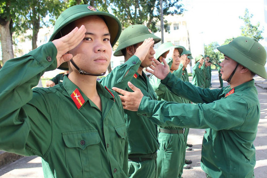 Từ 21/7, tăng tuổi tuyển chọn đào tạo sĩ quan dự bị với sinh viên khi tốt nghiệp đại học