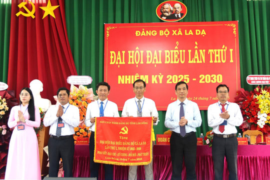 Xây dựng khối đại đoàn kết, thống nhất, tạo bước đột phá đưa La Dạ phát triển
