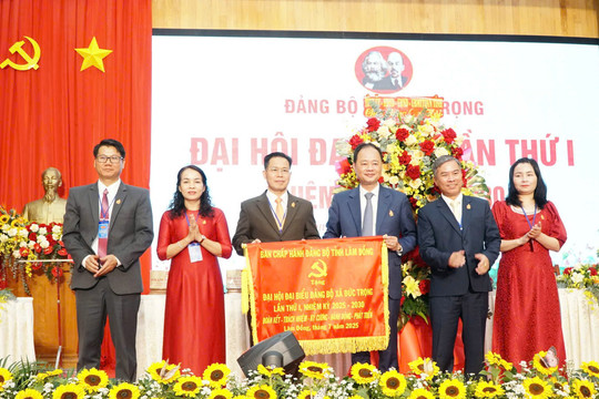 Chủ tịch HĐND tỉnh Lâm Đồng Trần Hồng Thái dự Đại hội Đảng bộ xã Đức Trọng