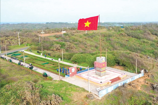 Phú Quý hôm nay: Đảng mạnh, dân tin