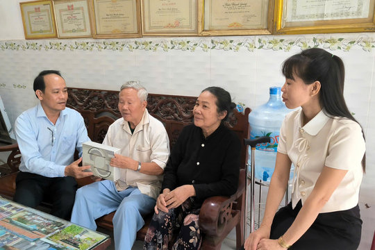 Xã Cát Tiên: Tổ chức các đoàn thăm, tặng quà người có công và các gia đình chính sách