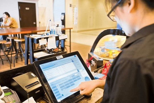 Thời điểm lập hóa đơn đối với dịch vụ ăn uống