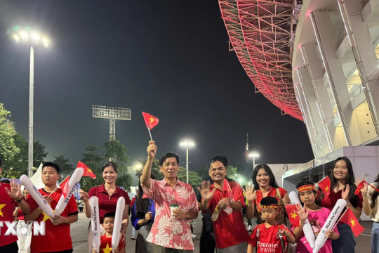 Cổ động viên 'hâm nóng' chung kết U23 Indonesia-U23 Việt Nam
