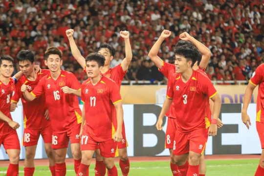 Công Phương "nổ súng," U23 Việt Nam lập kỷ lục 3 lần liên tiếp đoạt ngôi vương Đông Nam Á
